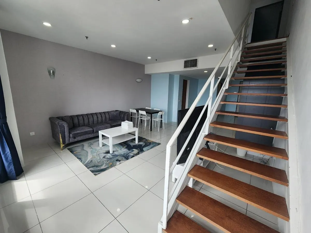 Sunrise Gurney Executive Premium Large Suite George Town Apartment