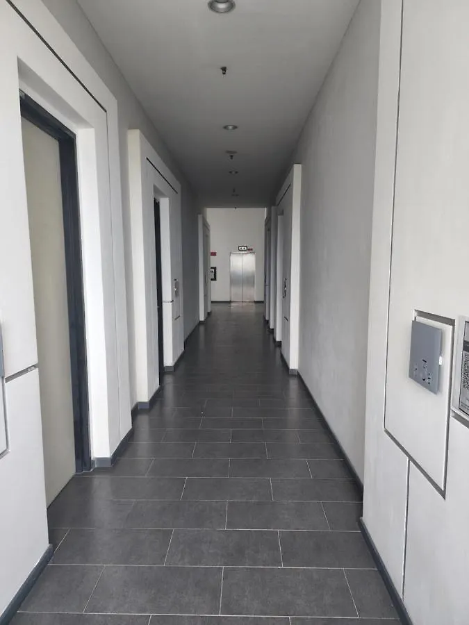 Sunrise Gurney Executive Premium Large Suite George Town Apartment