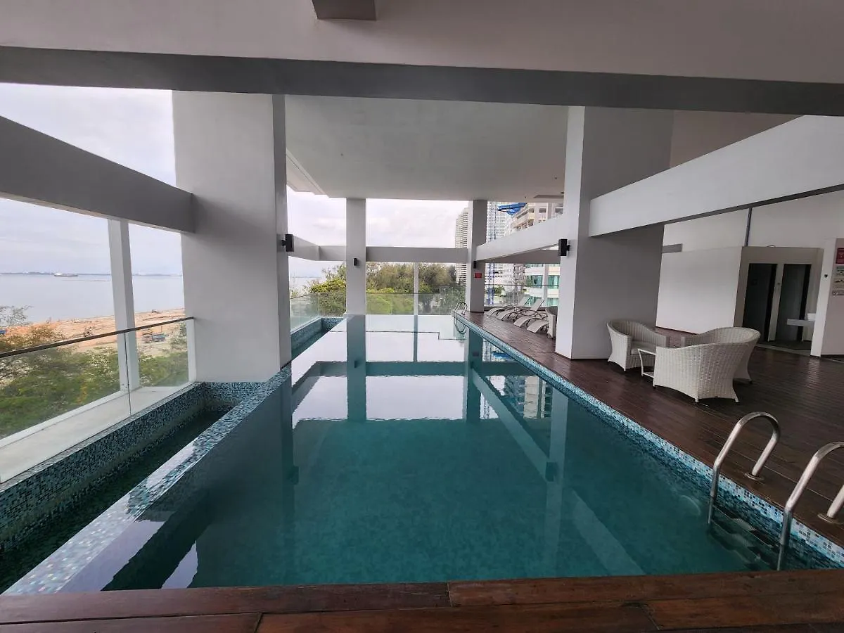 Sunrise Gurney Executive Premium Large Suite George Town