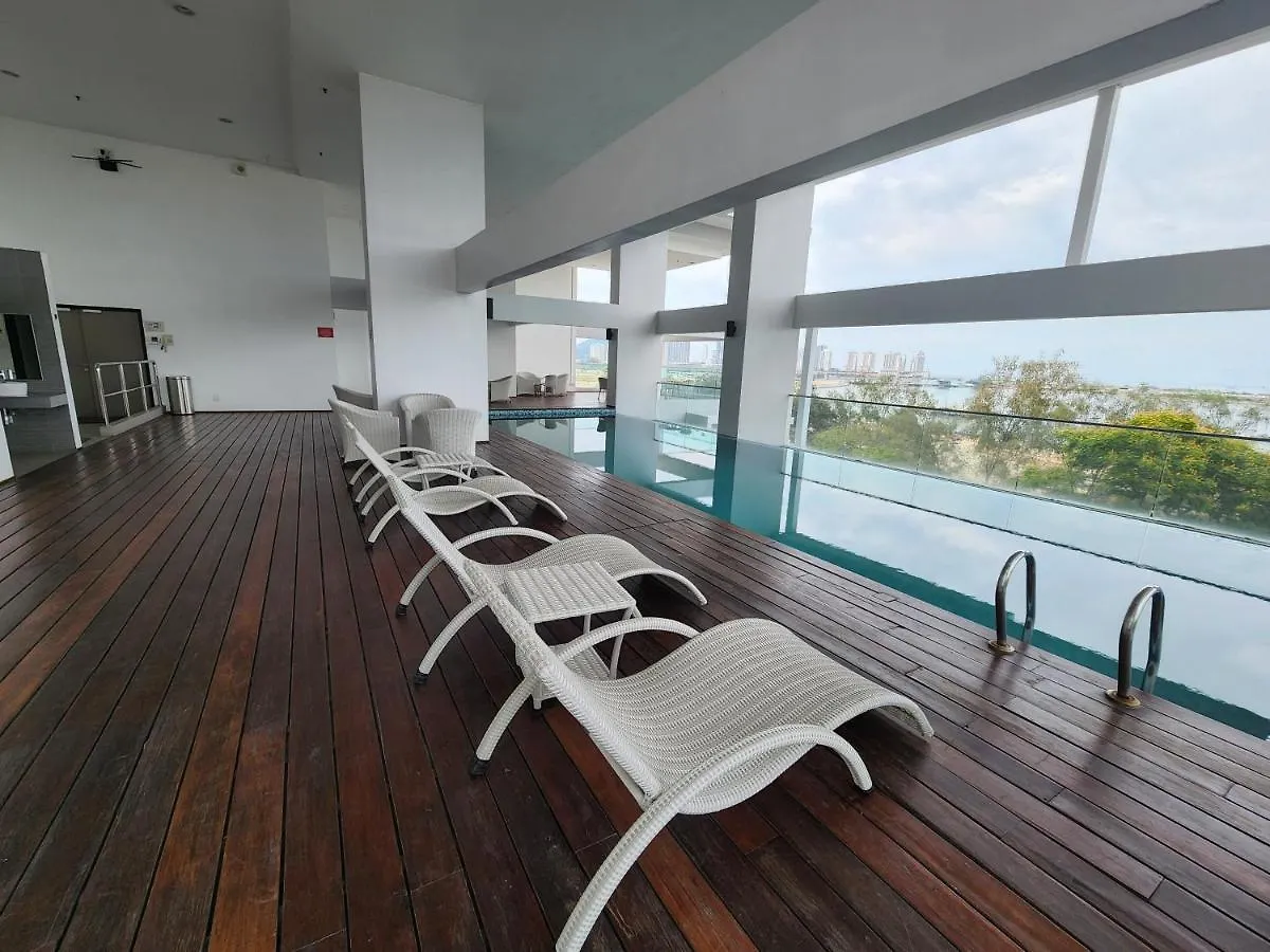 Sunrise Gurney Executive Premium Large Suite George Town